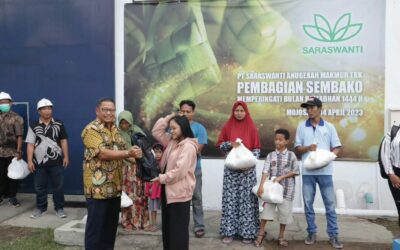 PT Saraswanti Anugerah Makmur Tbk, Distribution of Groceries to Celebrate the Month of Ramadan 1444 H