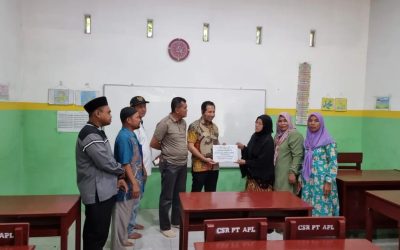 PT Anugerah Pupuk Lestari CSR to Madrasah Al Wasliyah, Dalu XA Sei Belumai village