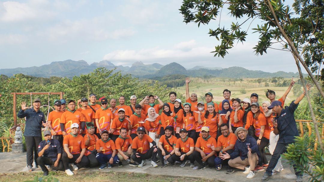 Outbound Fertilizer Division Employees – Saraswanti Group, Kelud Valley Kediri